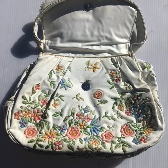 ππΈ Adorable Little Girl's Purse πΈπReduced 5/14/25 - Picture 3 of 6